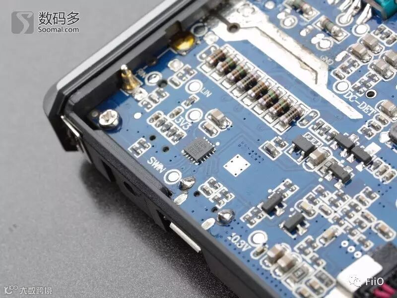 FiiO 飞傲 A5 便携式耳机放大器-拆解