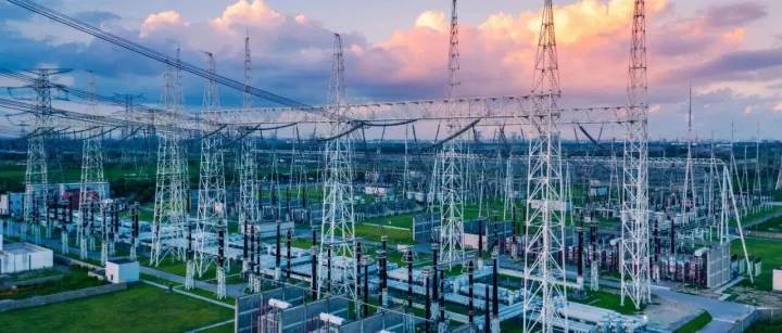 从电网到芯片：数据中心中的电气设备