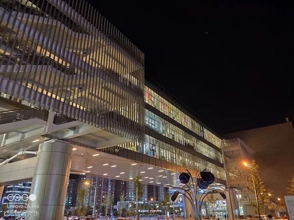 联想Z6 Pro评测:“超级视频四摄” 5G视频时代的引领者