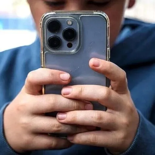 澳大利亚实施16岁以下社媒禁令，科学家们“摩拳擦掌”