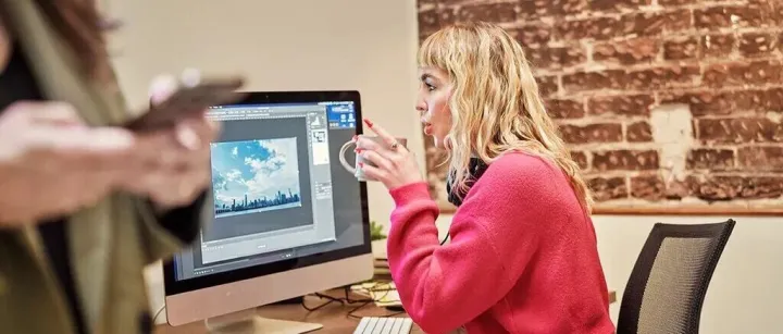 在 <em>LinkedIn</em> 上制定高管社交媒體策略