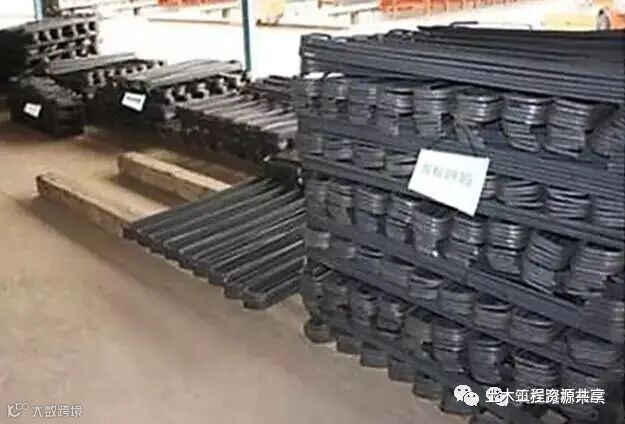 后张法预应力箱梁施工做法细节展示-码放整齐的半成品