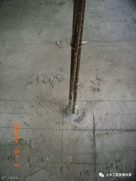 构造柱植筋定位不对.jpg