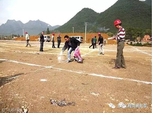 工地“菜鸟”迅速成长,听听58岁总工的经验_1