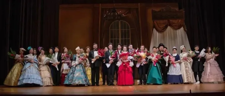 东京<em>话剧</em>艺术协会隆重呈献五幕经典<em>话剧</em>《茶花女》——跨越世纪的爱与悲剧，在银座舞台焕发新的光彩