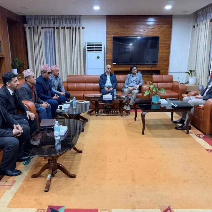 政府与公民保护运动之间的会谈开始