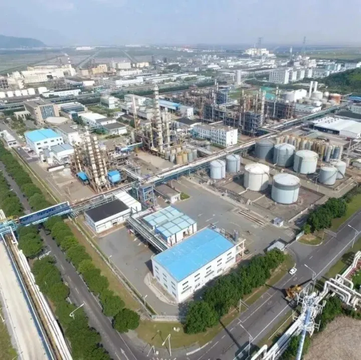 宁波巨化“化学法PDO/<em>PTT</em>一体化装置”一次开车成功