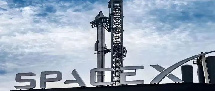 史上最强IPO计划！从不起眼的仓库到浩瀚星空，SpaceX万亿逐梦之旅
