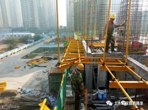 新型悬挑脚手架,重量减半,看看它如何施工?_21