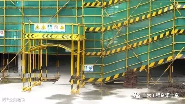 常见脚手架安全通道搭设标准及要求_3