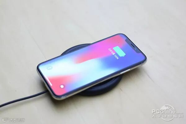 iPhone X无线充电