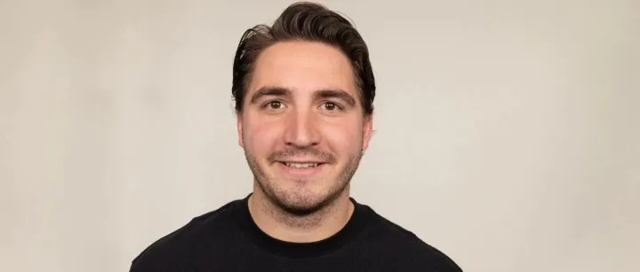 “我离开华尔街，加入‘世界第一网红’：降薪50%，却是最对的选择”