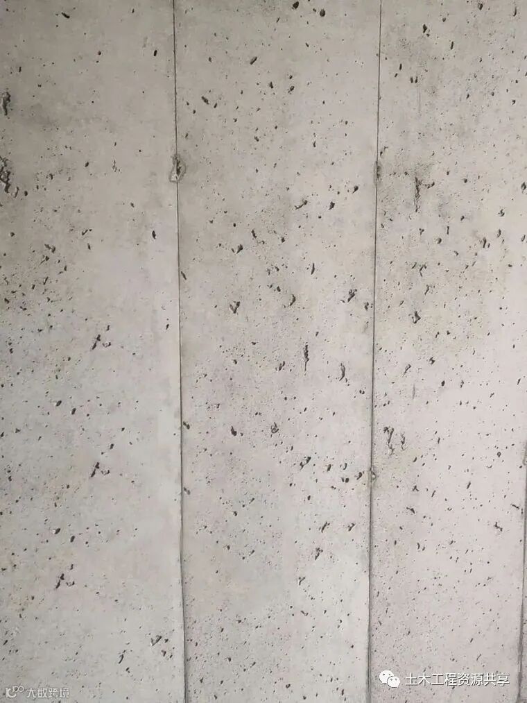 铝模施工混凝土表面为什么会有气泡孔?_1
