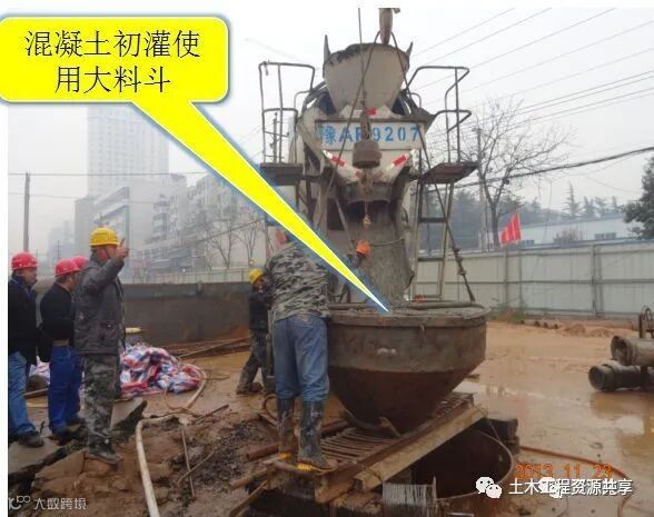 打桩时遇到坍孔,导管堵管,钢筋笼上浮,咋办_31