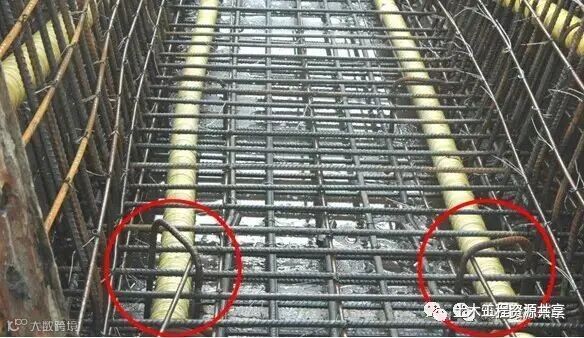 后张法预应力箱梁施工做法细节展示-内模吊放