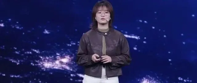 95后“AI才女”小米首秀，亮出超强大模型