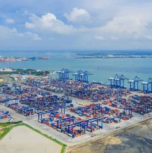 【觀察：印尼貨輪棄馬六甲直奔中國，新加坡的“過路費”收不動了？】