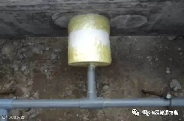 后张法预应力箱梁施工做法细节展示-腹板养生台座预埋管道内侧