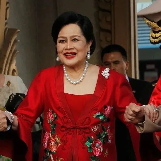 泰国王太后诗丽吉辞世，曾多次登西方<em>杂志</em><em>封面</em>