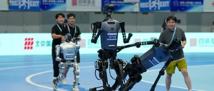 把机器人做成人形的意义在哪里？