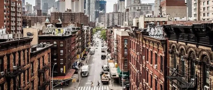 川普金卡天价上线：全家需捐300万美元！