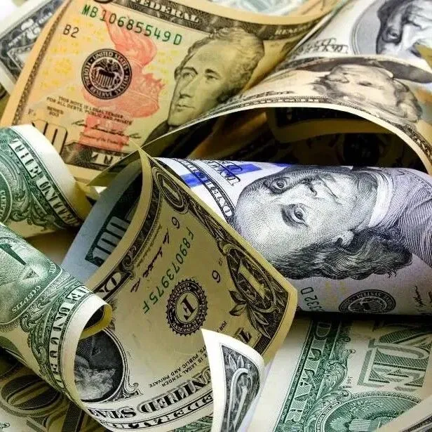 美国货币政策与经济周期同步性：基于全球金融网络地位视角的分析