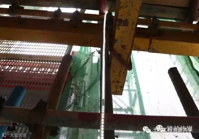 绿色施工就是洗洗车,弄点喷淋,防尘布?一看你就是大脑简单!_9