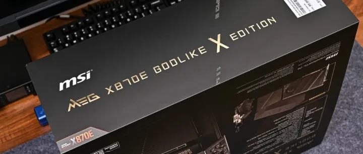 这就是MEG X870E GODLIKE X EDITON超神十周年限量版