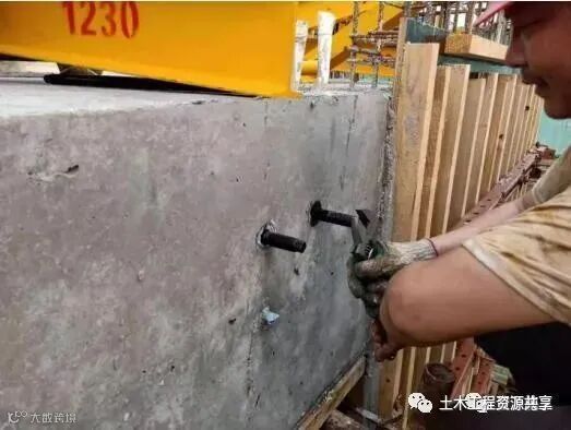 新型悬挑脚手架,重量减半,看看它如何施工?_16