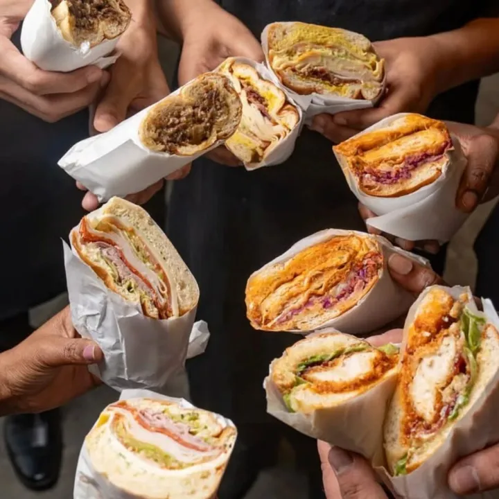 阿联酋外卖年终报告出炉：160万份汉堡领跑订单榜、有人一年下单1250次