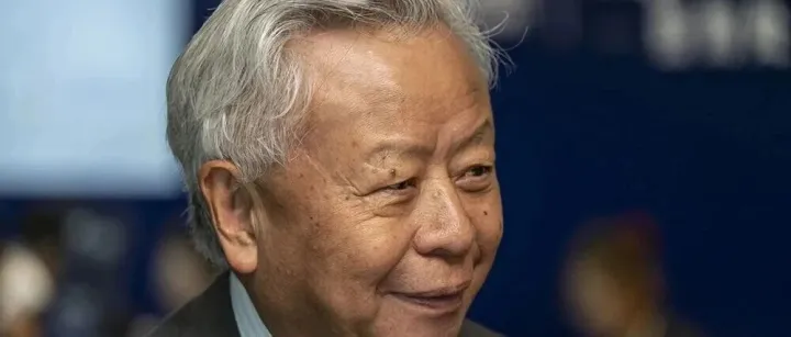 金立群的十年：海面从未平静