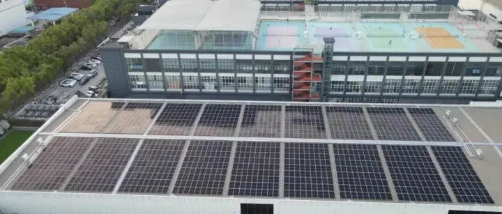 既省加固费、又能防起火，仓库装光伏为什么要选“轻质组件”