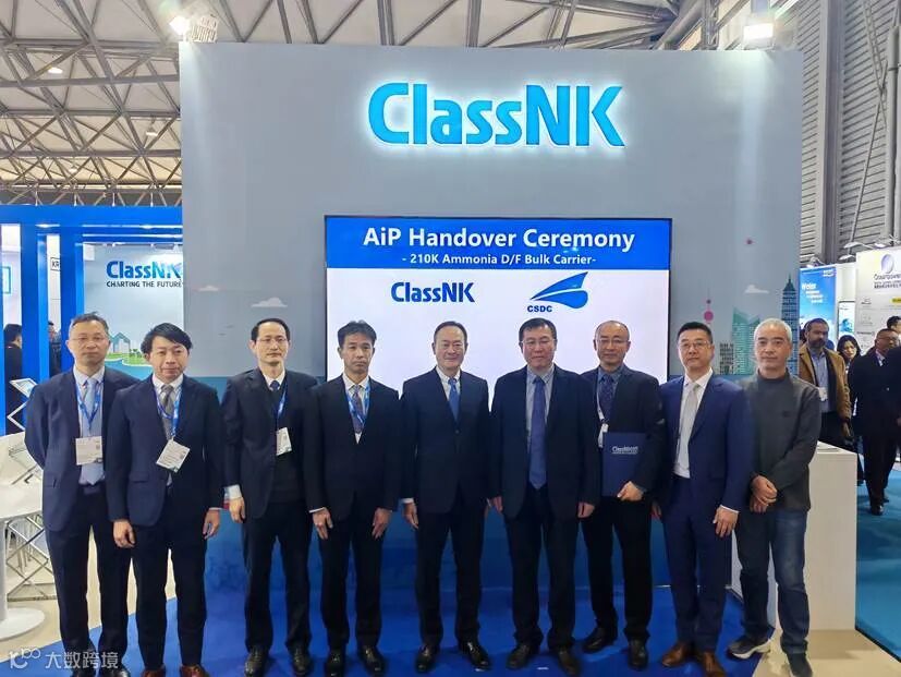 369d818a7ac26f6949d3d407b4d95ab4