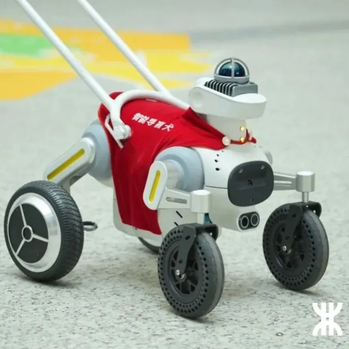 全球首例！深圳地铁的“科技汪”上岗啦！