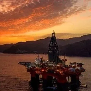 4.8亿<em>美元</em>收购<em>半</em>潜式钻井平台