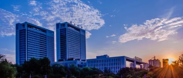 广纳优秀青年人才！年薪25万～60万+安家补贴20万～350万！坐标青岛