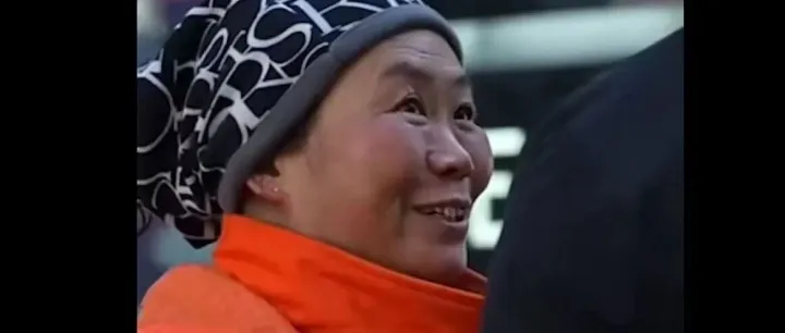 北京使馆区环卫大姐飙英语，果然有故事