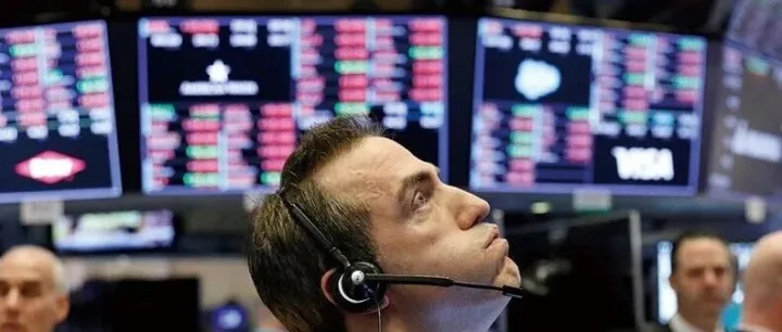 注意！资本紧急撤离？美股暴跌在即！？