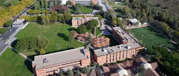 西班牙专升硕：1年拿证，英语授课，20W预算实现学历“跳级”~