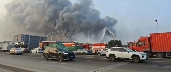 警鐘長鳴！上海冷庫火災(zāi)警示：冷鏈安全無僥幸