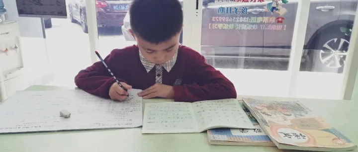 2025深圳31校一模作文: ______，为我翻开成长新篇