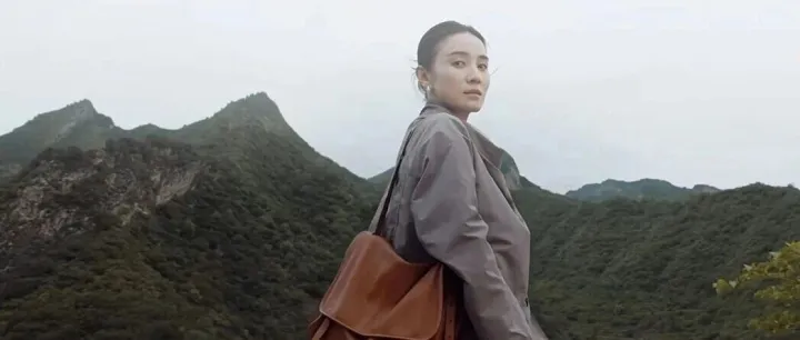 登上双11榜单前三的裘真，如何摸着山下有松过河?