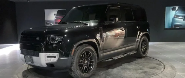 2025款【CA】 <em>路</em>虎衛<em>士</em>110 P300 S越野<em>車</em> - 訂製<em>車</em>輛(4-8周或16周)基礎<em>車</em>價:$80,650