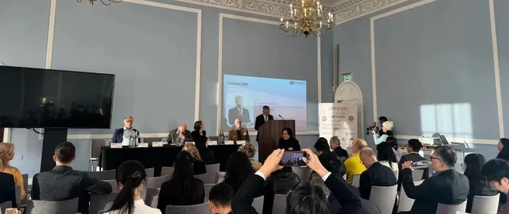 第十届全球中国对话以教育治理为主题，未来定义权亮相英国国家学术院