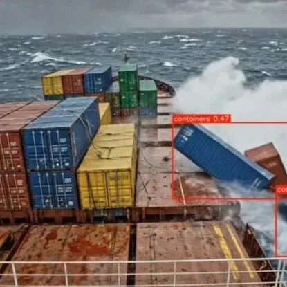 AI进入集装箱船，可监测和上报箱子落水！