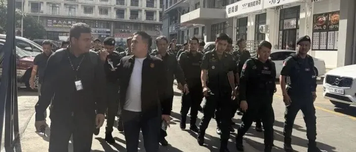 前天西港中国城，警察没找到英国人，但抓了38人... ...