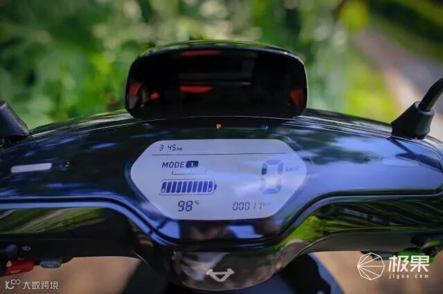 动力强劲续航长久,小牛电动车M+PRO也能有推背感