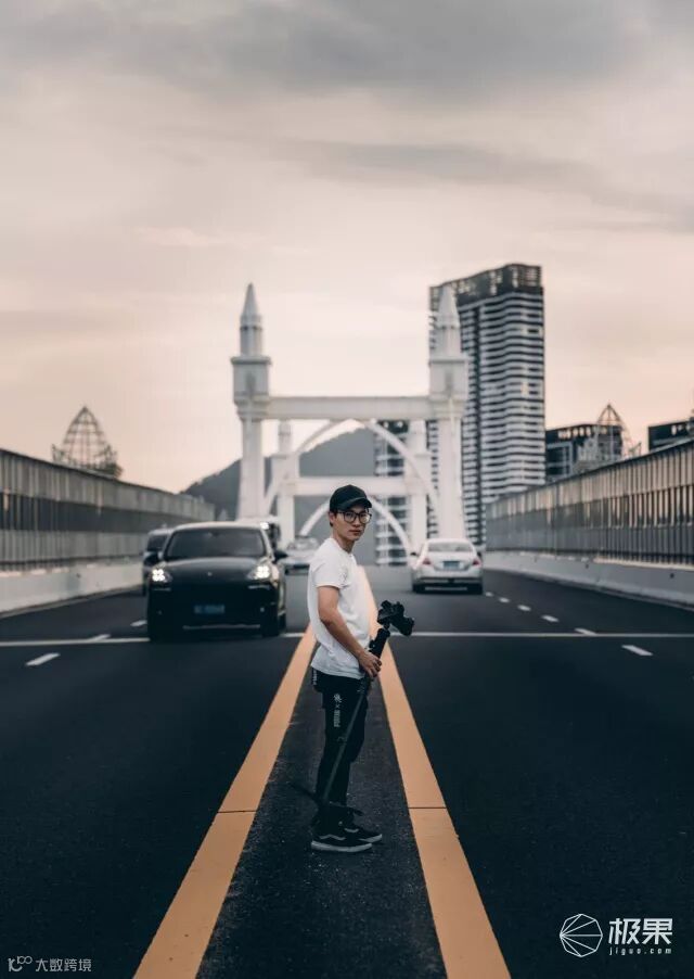 森蓝O2电动摩托车