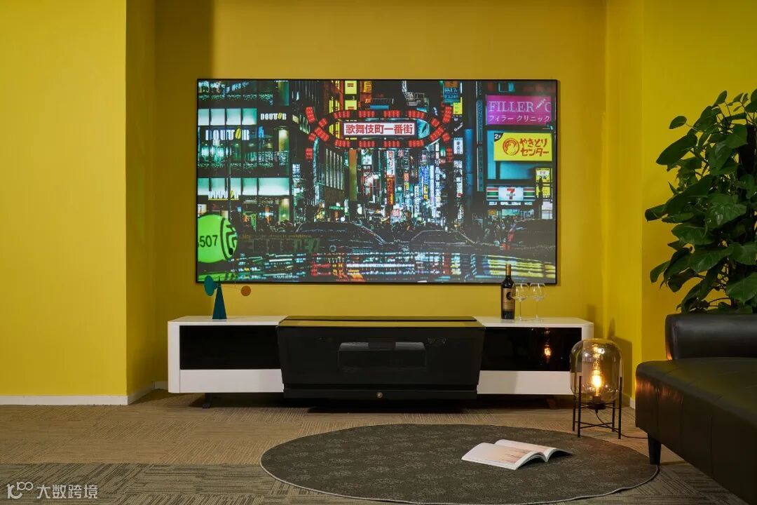 拥有“无边框”百吋电视是什么体验?从此它成了我的解闷神器!