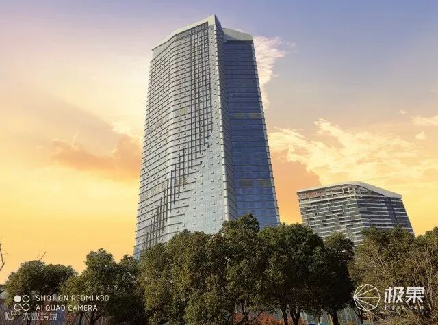 1999买双模5G!RedmiK30评测:提前剧透明年旗舰大战!